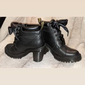 AVERIL WOMEN'S LEATHER HEELED ANKLE BOOTS